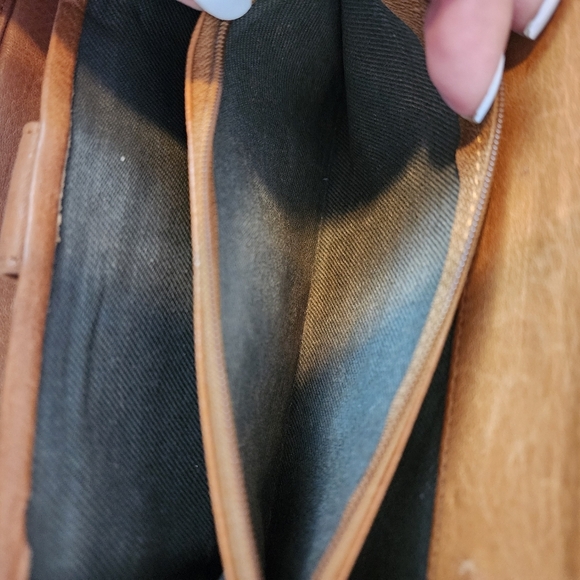 Boulder Ridge Brown Leather Women's Crossbody - Picture 6 of 7